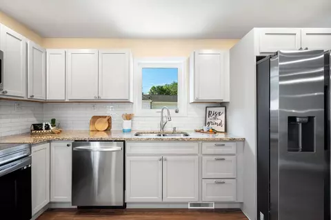 Kitchen - 310 Hillview, Buchanan, MI 49107 photo 1 of 2