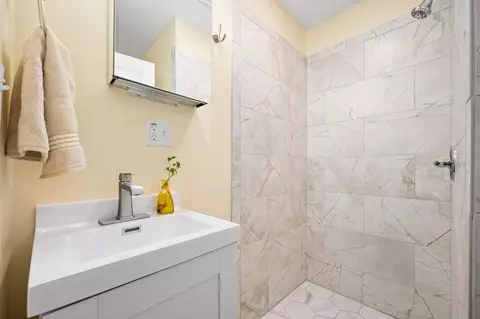 Bath - 310 Hillview, Buchanan, MI 49107 photo 2 of 2