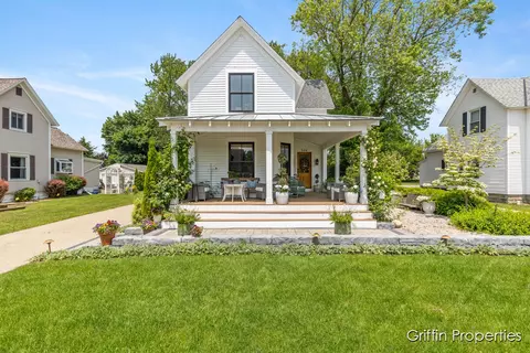 339 W Main, Zeeland, MI 49464