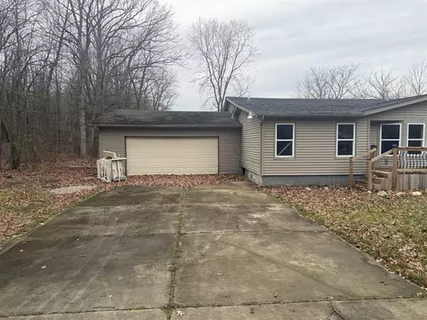 15900 Sandburg, Romulus, MI 48174