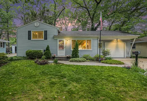 3923 Perry, Wyoming, MI 49519