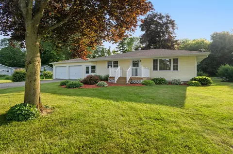 6384 Lansing, Jackson, MI 49201