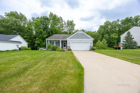 8637 Rainbows End, Caledonia, MI 49316