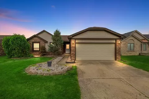 47477 Napoli, Macomb, MI 48044