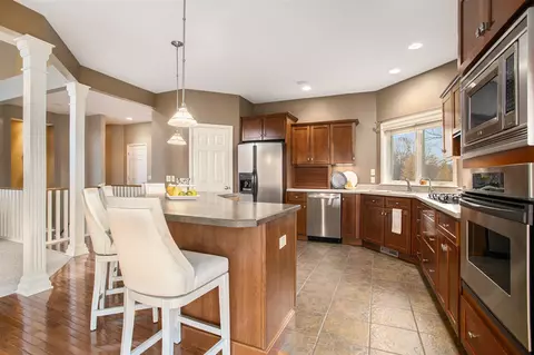 Kitchen - 111 Arrowhead, Coldwater, MI 49036 photo 4 of 5