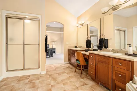 Bath - 111 Arrowhead, Coldwater, MI 49036 photo 3 of 4