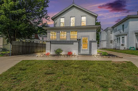 211 Rich, Ionia, MI 48846