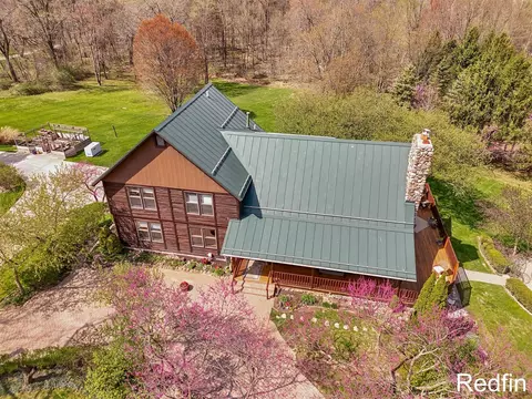 9547 Downes, Lowell, MI 49331
