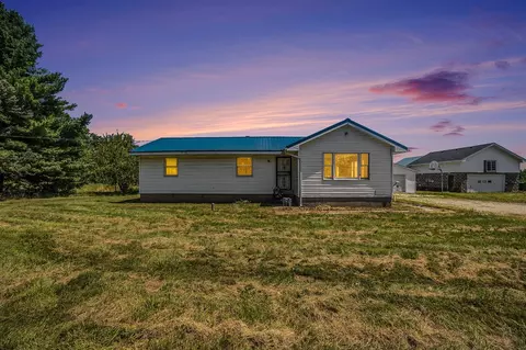37149 66th, Bangor, MI 49013