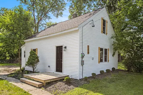 1229 Foster, Kalamazoo, MI 49048