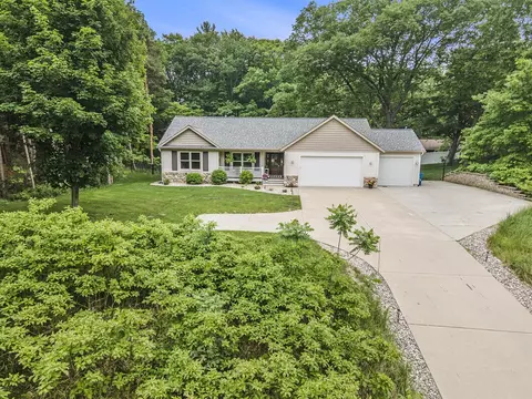 18440 Iroquois, Spring Lake, MI 49456