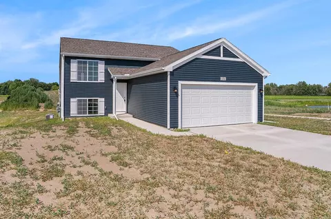 13741 Oasis, Holland, MI 49424