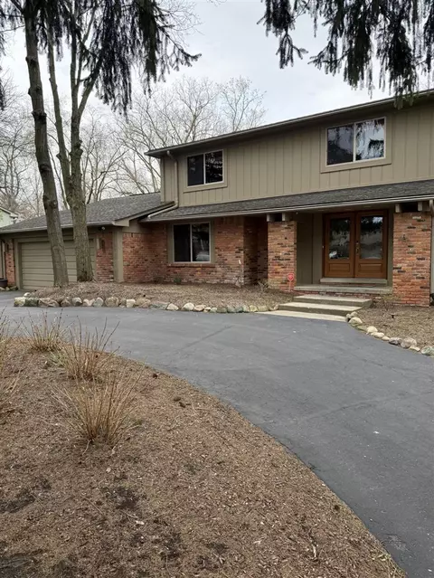 5653 Powder Horn, West Bloomfield, MI 48322