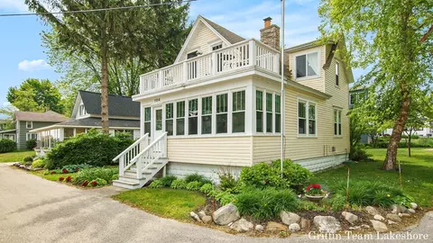 1194 Beach, Holland, MI 49423