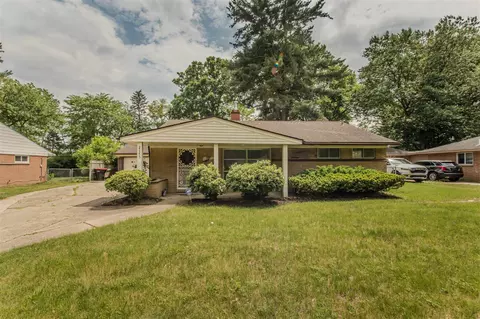 25255 Orchard Grv, Southfield, MI 48033