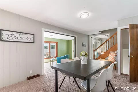 Dining - 978 E 88th, Newaygo, MI 49337 photo 2 of 3