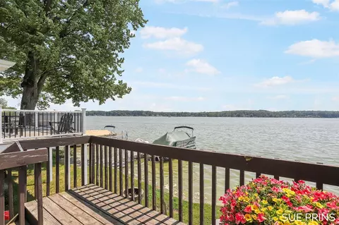 Exterior - 978 E 88th, Newaygo, MI 49337 photo 5 of 11