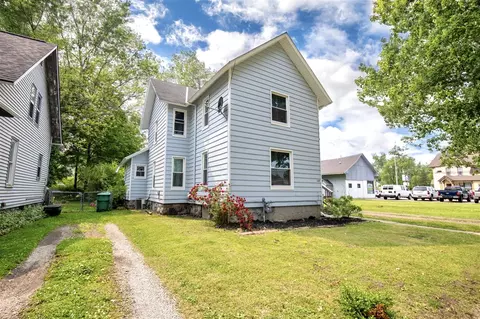 109 S Hooker, Three Rivers, MI 49093