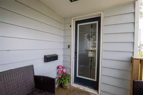 Entry Way - 109 S Hooker, Three Rivers, MI 49093 photo 1 of 7