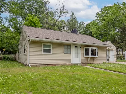 909 Royce, Kalamazoo, MI 49001