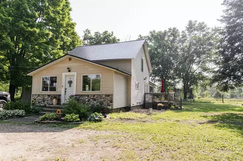 1144 S Oak, White Cloud, MI 49349