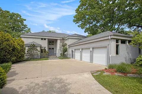 20 Hiawatha, Battle Creek, MI 49015