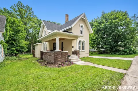 947 W Main, Ionia, MI 48846