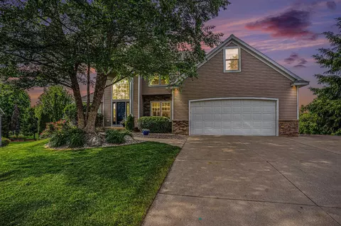 911 Fairwood, Jenison, MI 49428
