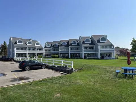 113 Millpoint #113, Spring Lake, MI 49456