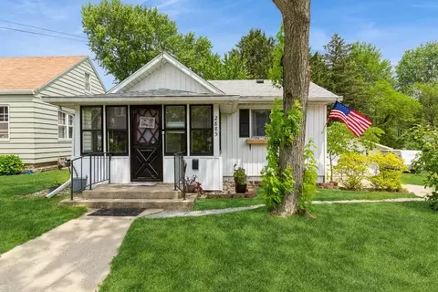 2885 Bluff, Stevensville, MI 49127