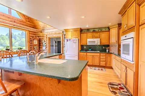 Kitchen - 7111 Gilbert, Pittsford, MI 49271 photo 2 of 3