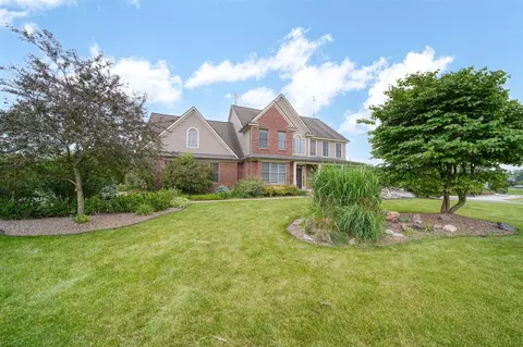 Exterior - 874 Pinecrest, Dexter, MI 48130 photo 2 of 31
