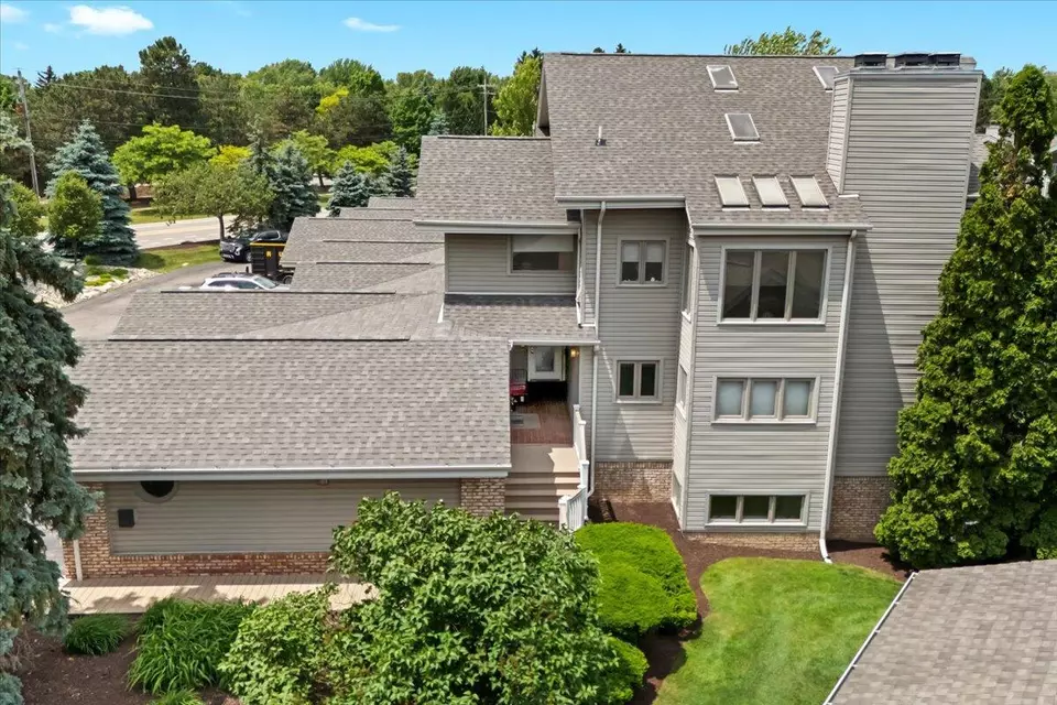Exterior - 21112 Boulder, Northville, MI 48167 photo 8 of 9
