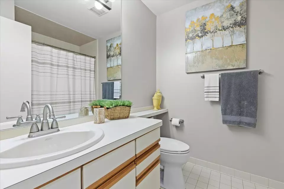 Bath - 21112 Boulder, Northville, MI 48167 photo 1 of 3