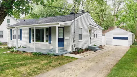 1418 Stamford, Kalamazoo, MI 49048