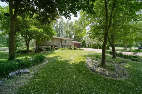 Exterior - 4787 Hooks Ml, Adrian, MI 49221 photo 2 of 21