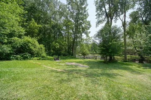 Exterior - 4787 Hooks Ml, Adrian, MI 49221 photo 6 of 21