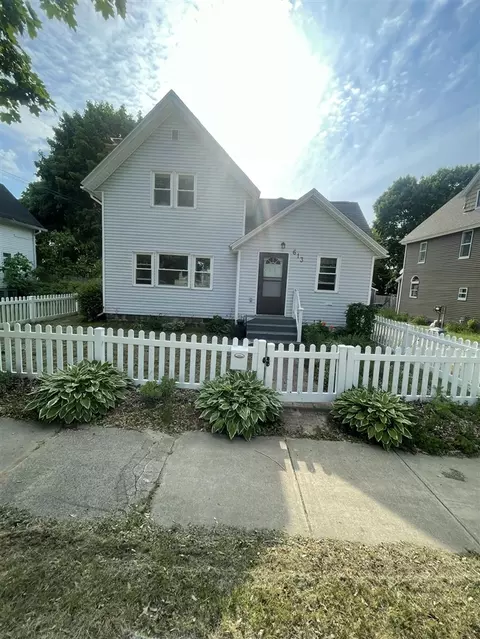613 James, Belding, MI 48809