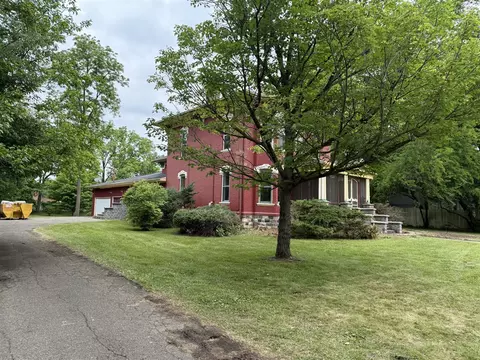 Exterior - 520 W Capital, Bellevue, MI 49021 photo 2 of 11