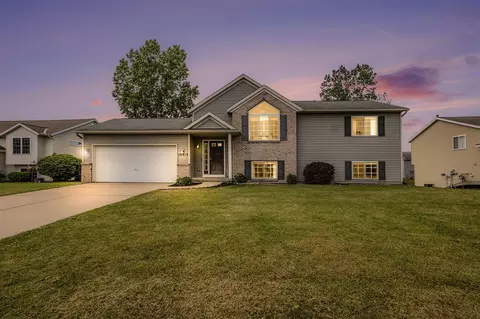10913 Douglas, Allendale, MI 49401