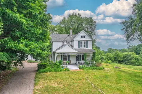 990 River, Allegan, MI 49010