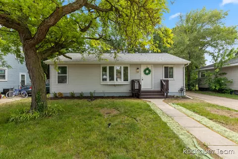 1235 Aurora, Muskegon, MI 49442