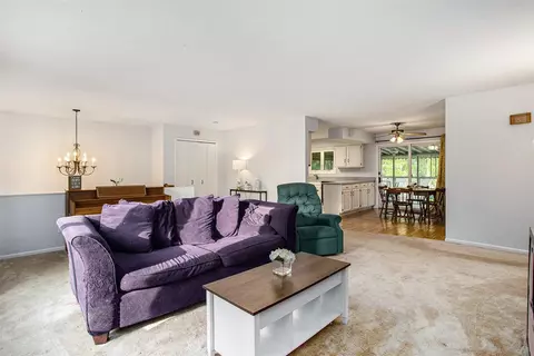 Living - 6958 Paddock, Jackson, MI 49201 photo 1 of 3