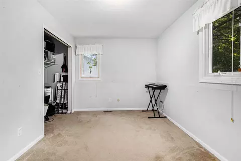 Bedroom - 6958 Paddock, Jackson, MI 49201 photo 5 of 5