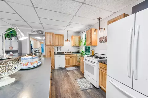 283 W 16th St, Baldwin, MI 49304 photo 5
