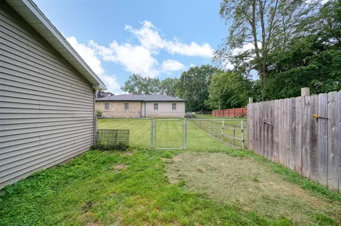 Exterior - 1501 Park Rd, Jackson, MI 49203 photo 5 of 7