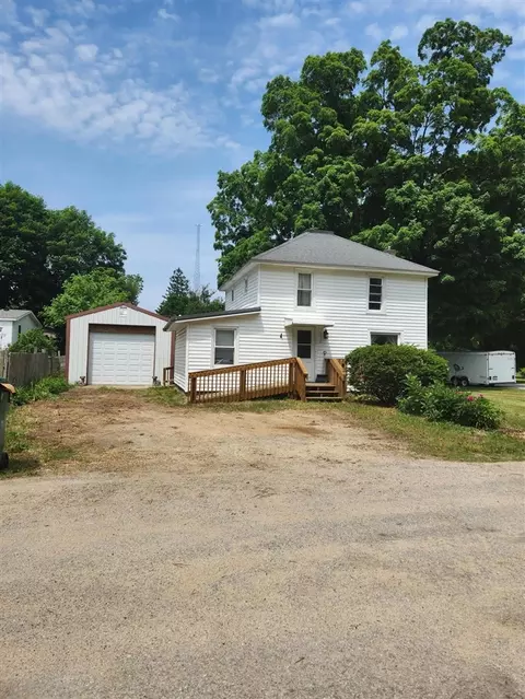 222 Scribner, Delton, MI 49046 photo 2