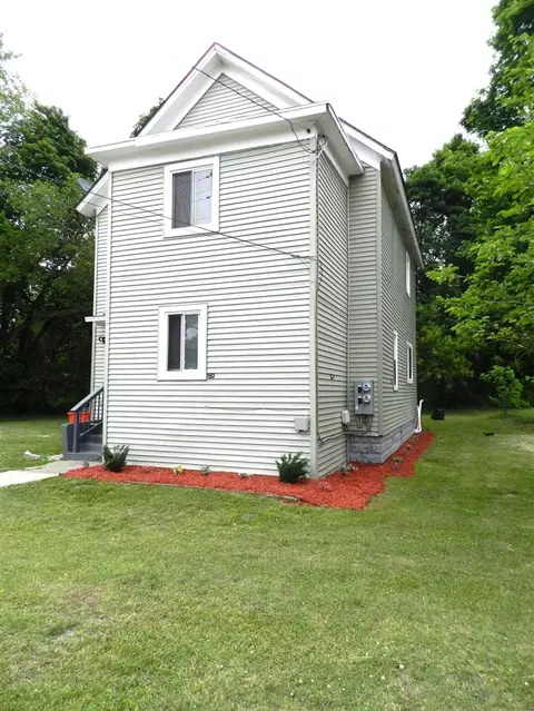 391 Pipestone, Benton Harbor, MI 49022