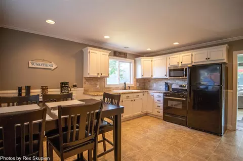 Kitchen - 4767 S S Riv, Newaygo, MI 49337 photo 1 of 2