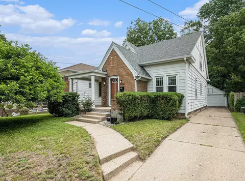 2432 Madison, Grand Rapids, MI 49507